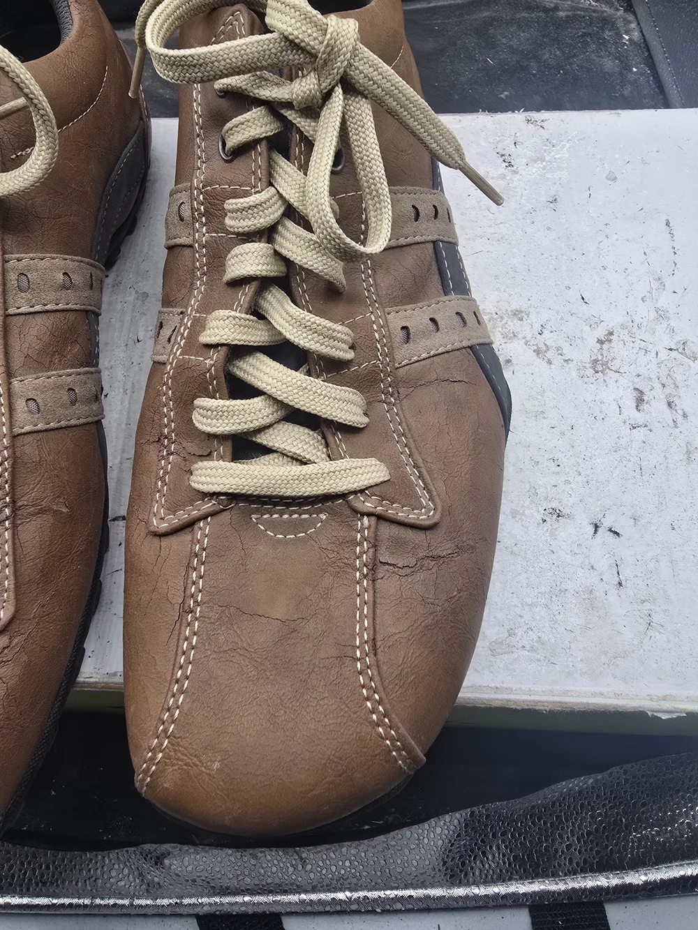 Skechers Men's Brown Leather Lace-Up Sneakers with Beige Laces